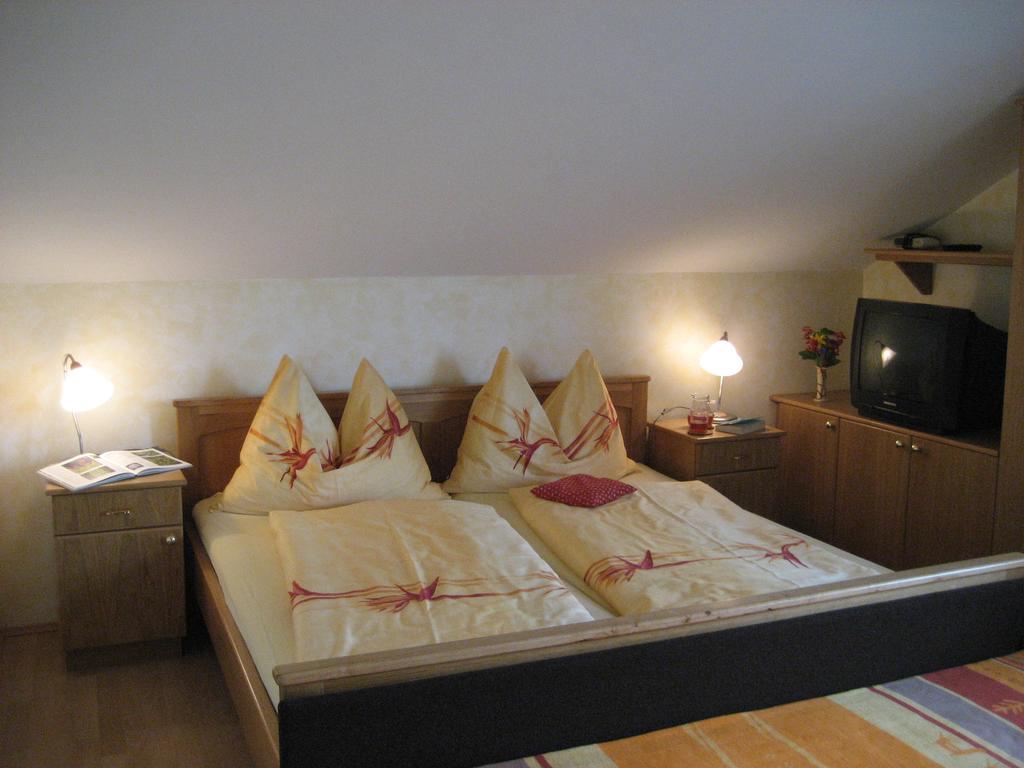 Gästehaus Zieserl Deutsch Kaltenbrunn Zimmer foto